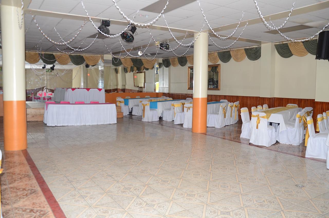 Hotel Real Madrid Riobamba Luaran gambar