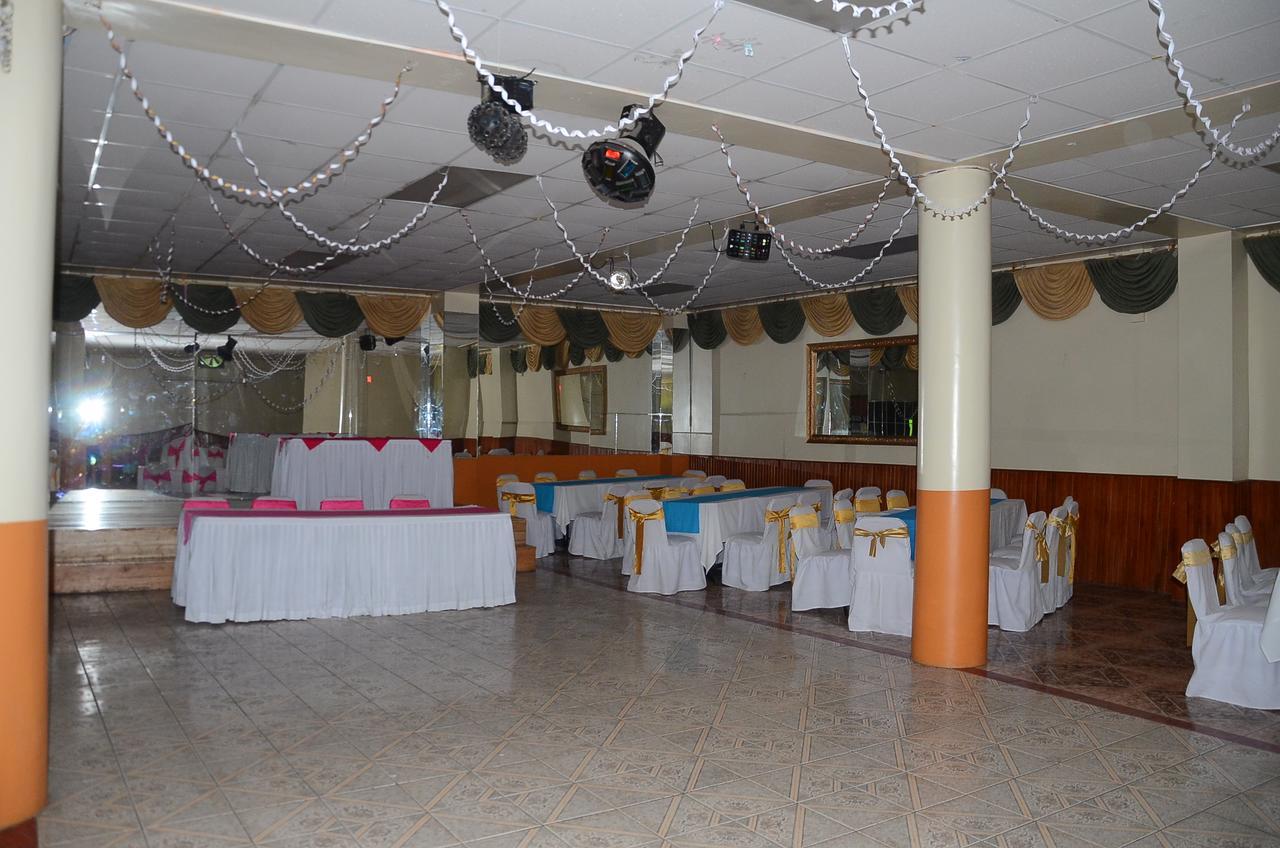 Hotel Real Madrid Riobamba Luaran gambar