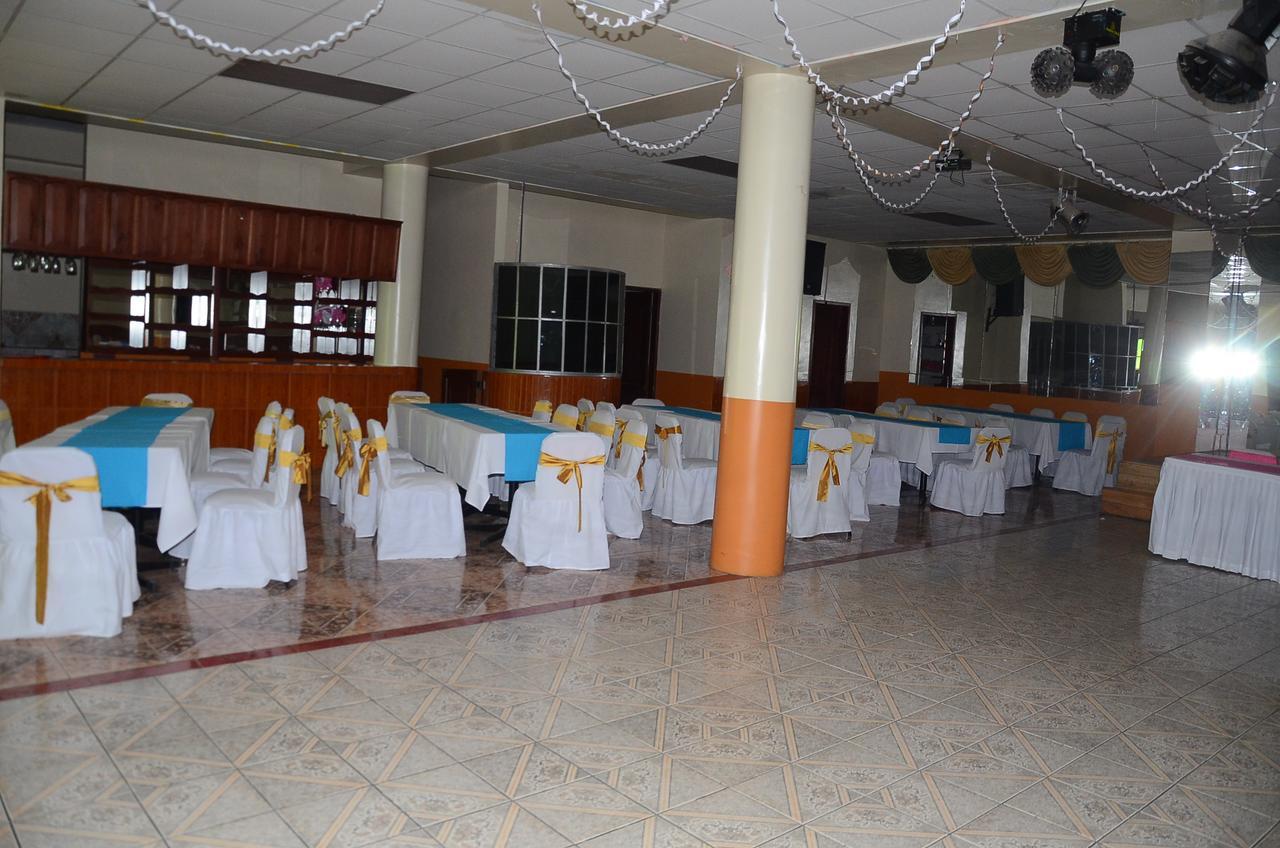 Hotel Real Madrid Riobamba Luaran gambar