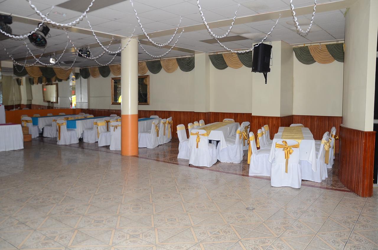 Hotel Real Madrid Riobamba Luaran gambar